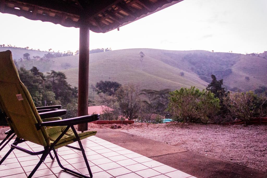 Pousada Recanto Dos Beija Flores Monte Alegre do Sul Exterior photo