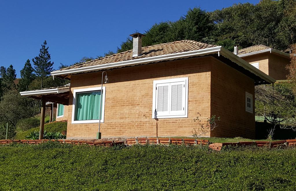 Pousada Recanto Dos Beija Flores Monte Alegre do Sul Exterior photo